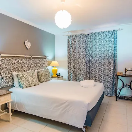 Casa Do Cais * كالهيتا